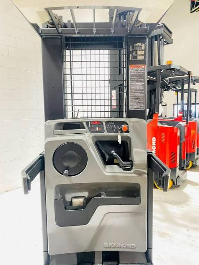 Operator platform view showing ergonomic controls and CSA dashboard