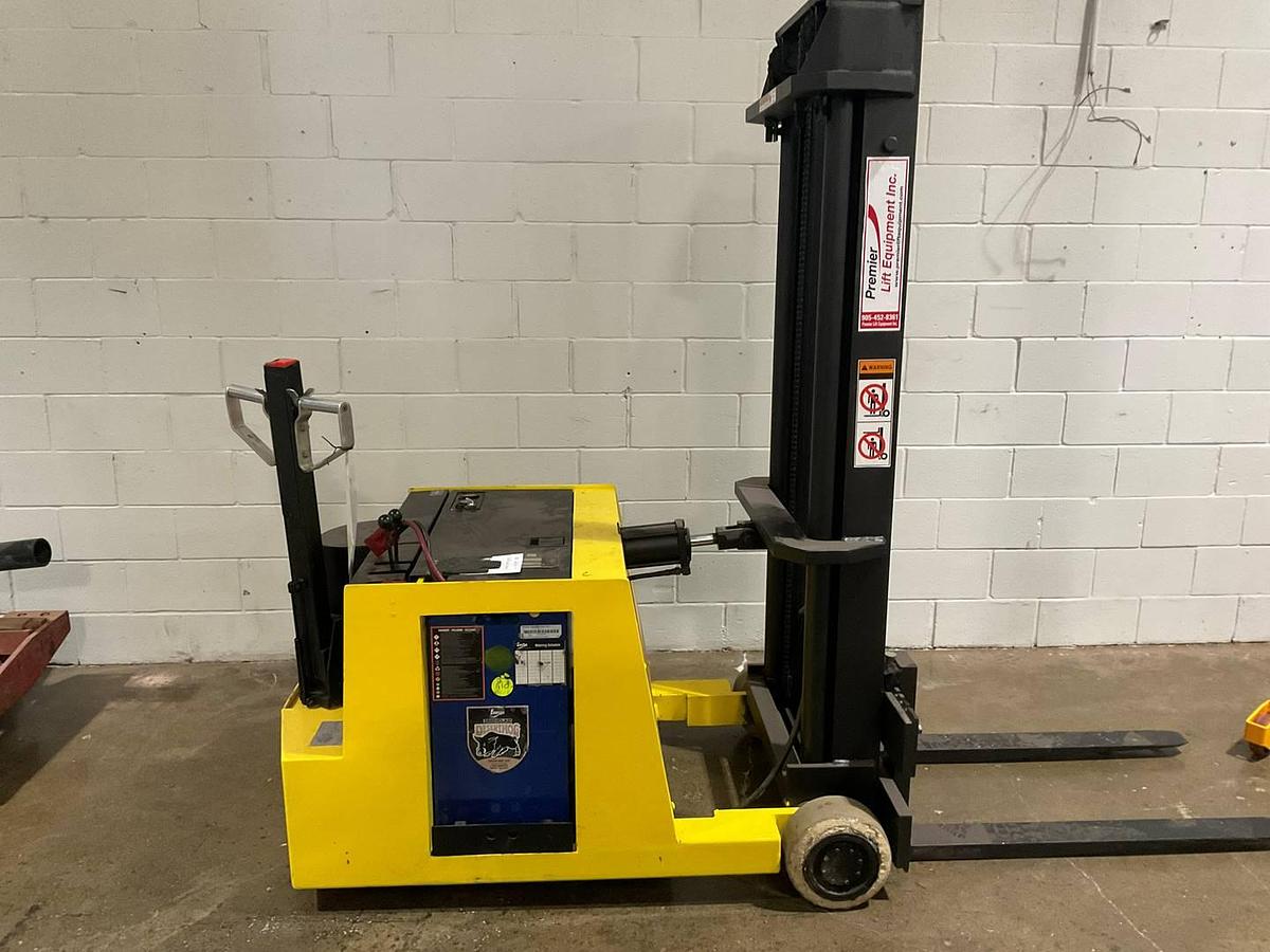 Lift Dynamics K20 – side view – compact counterbalance chassis, cushion tires, mast profile – electric walkie forklift – CSA certified – Brampton ON
