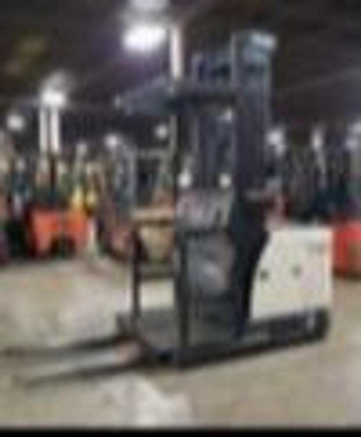 2016 Crown SP3520-30 CSA order picker Brampton 3000 lb 240” triple mast UL/EE freezer-compatible export-certified non-wire-guided