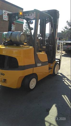 Used 2016 Yale GLC080VX – CSA-Certified LPG Forklift Brampton ON | 8,000 lb | Triple Mast 218” | Side Shift | Clamp-Ready | Cushion Tires | Propane Tank Extra | Indoor Warehouse Use