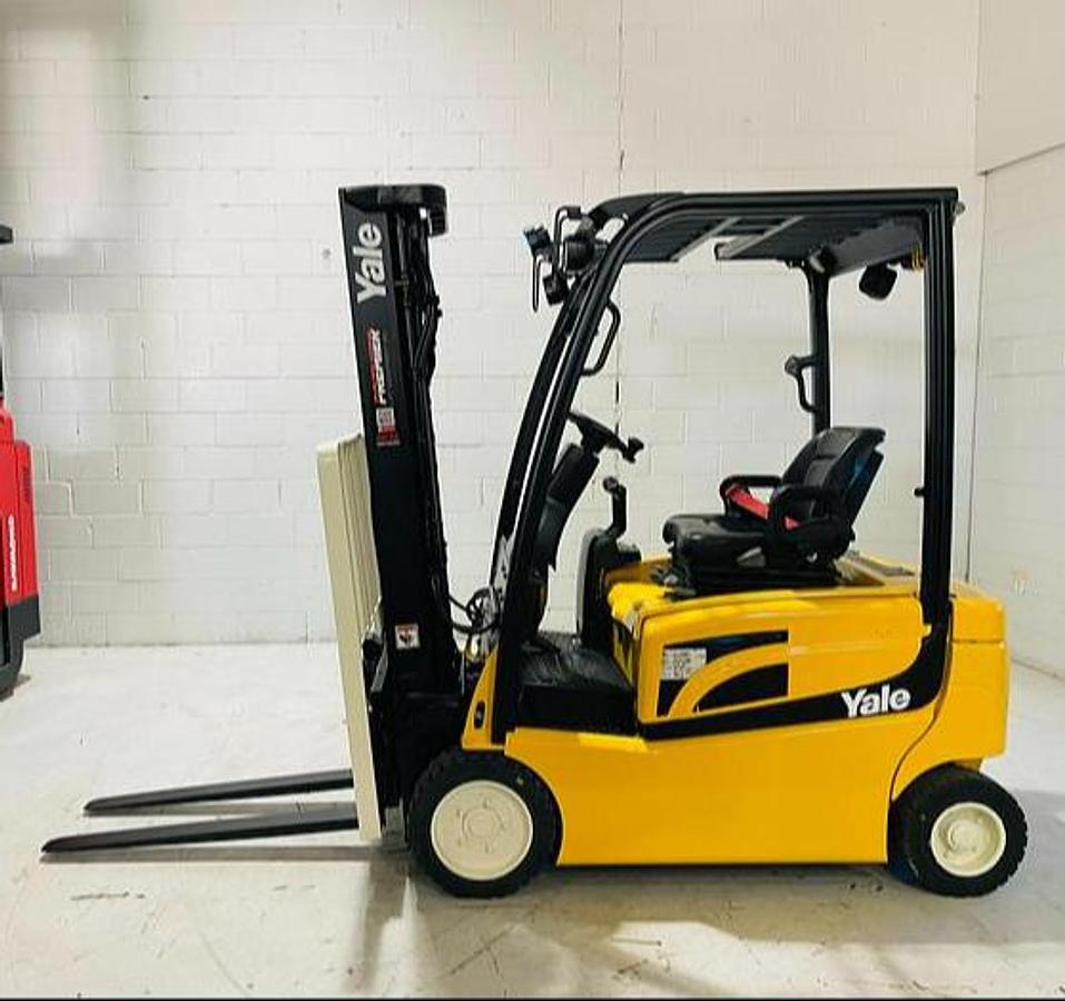Yale ERP040VFN CSA electric forklift Brampton 4000 lb 192” triple mast clamp-ready SS FP 36V battery optional solid pneumatic