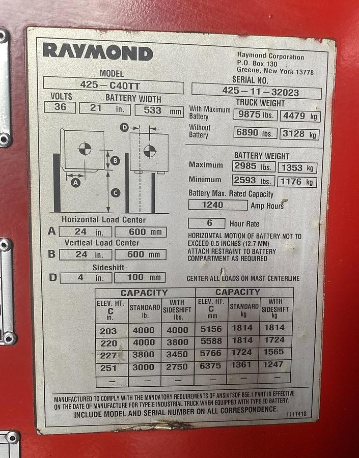 Data plate of 2011 Raymond 425‑C40TT Dockstocker showing model, serial number, load capacity, mast specifications, and electrical ratings