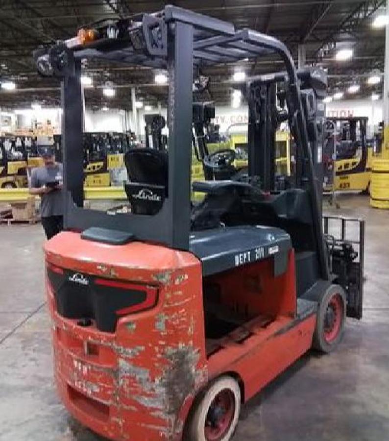 2019 Linde E32CL rear angle – counterweight, cushion tires, electric 36V chassis-only forklift