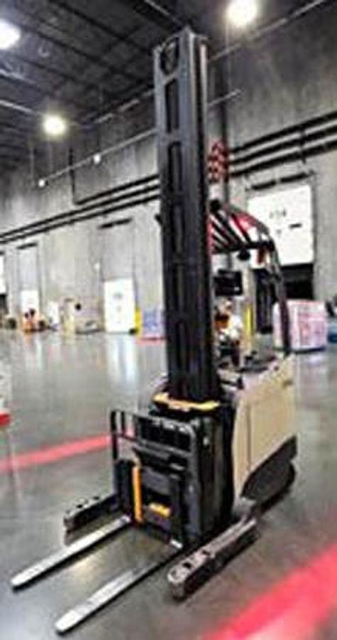 CSA Electric Double Reach Truck | 3,200 lb | 270” Triple Mast | Battery Optional | Freezer Upgrade Available | Brampton ON