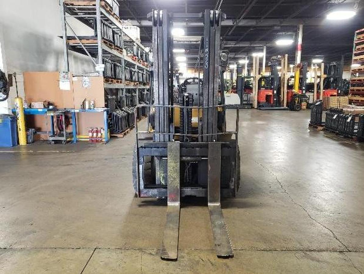 Refurbished 2011 Caterpilla P11000 | 11,000 lb | Triple Mast 93/189" | LPG Pneumatic | 3‑Way Hydraulics to Carriage | CSA Certified | Brampton ON