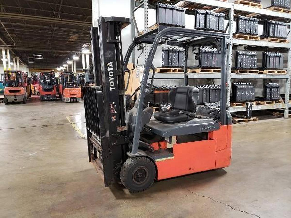 2017 Toyota 8FBE20U electric 3-wheel forklift with CSA certification deployed in Mississauga for indoor warehouse operations and narrow aisle maneuvering