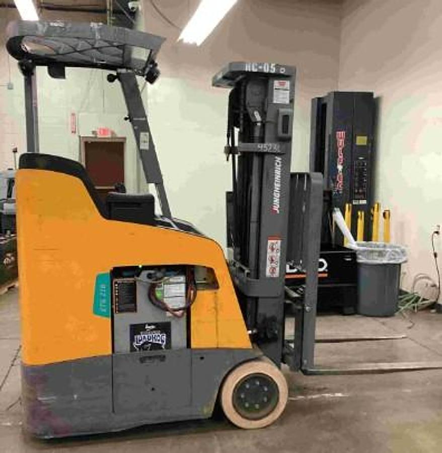Refurbished Stand‑Up Docker Forklifts