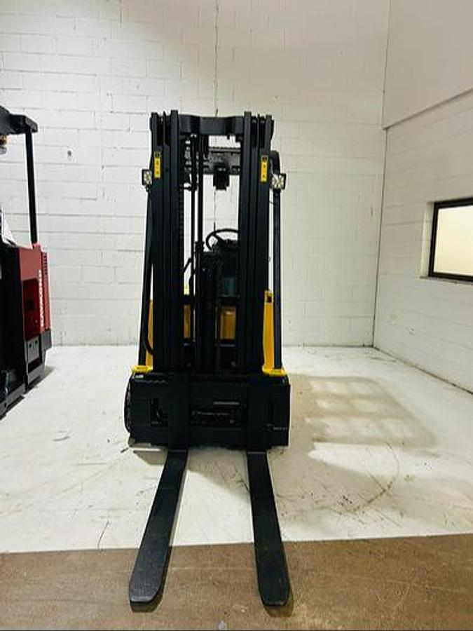 Front view of Budget Caterpillar FC40 older 3‑wheel electric forklift, non‑CSA, ready for indoor shop use.