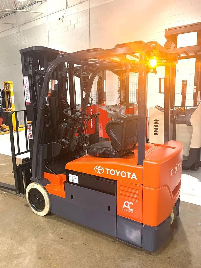 Toyota 7FBEU18 forklift – full side profile – CSA certified – 3-wheel electric – Brampton ON