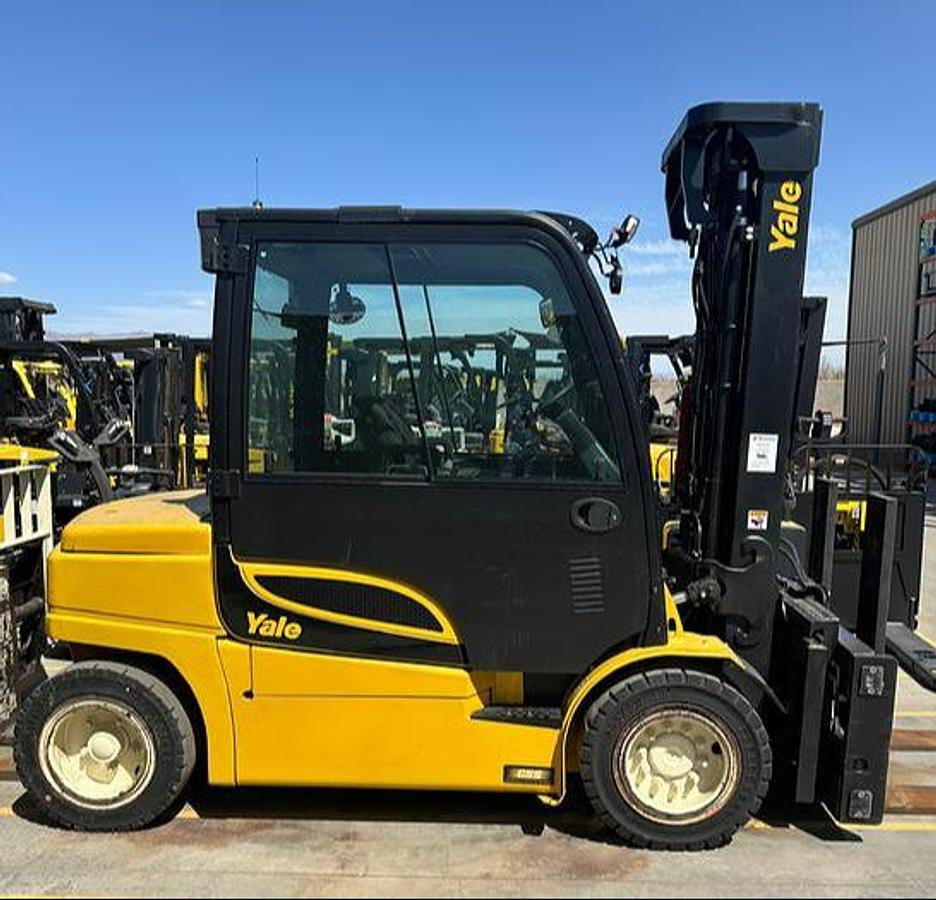 Yale ERP120VM CSA electric forklift Brampton 12000 lb 220” triple mast full cab clamp-ready 80V battery optional indoor outdoor