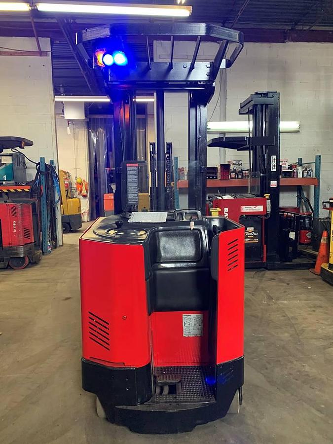 Back view showing counterweight and rear lights