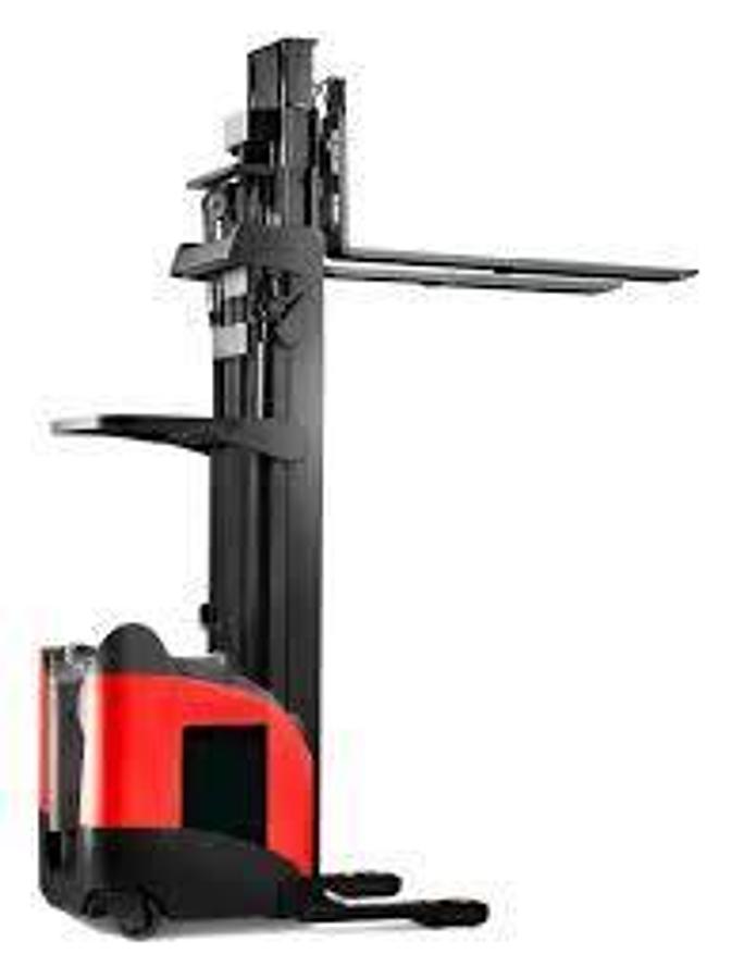 2022 Raymond 752-R45TT CSA freezer reach forklift Brampton 4500 lb 348” triple mast Kooi telescopic forks export-certified battery included