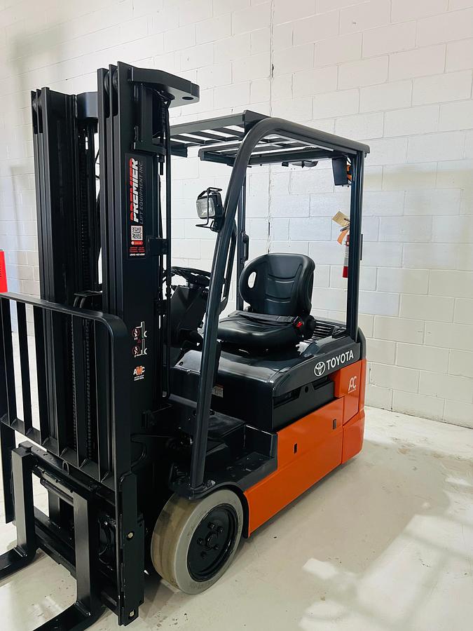 Toyota 8FBE20U – angled front corner view – forks, mast, and chassis – CSA/MOL certified electric forklift – Brampton ON