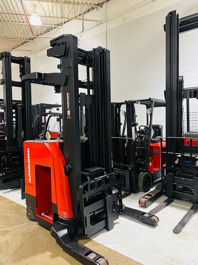 Opposite Front angled view showing mast rails and compact chassis profile