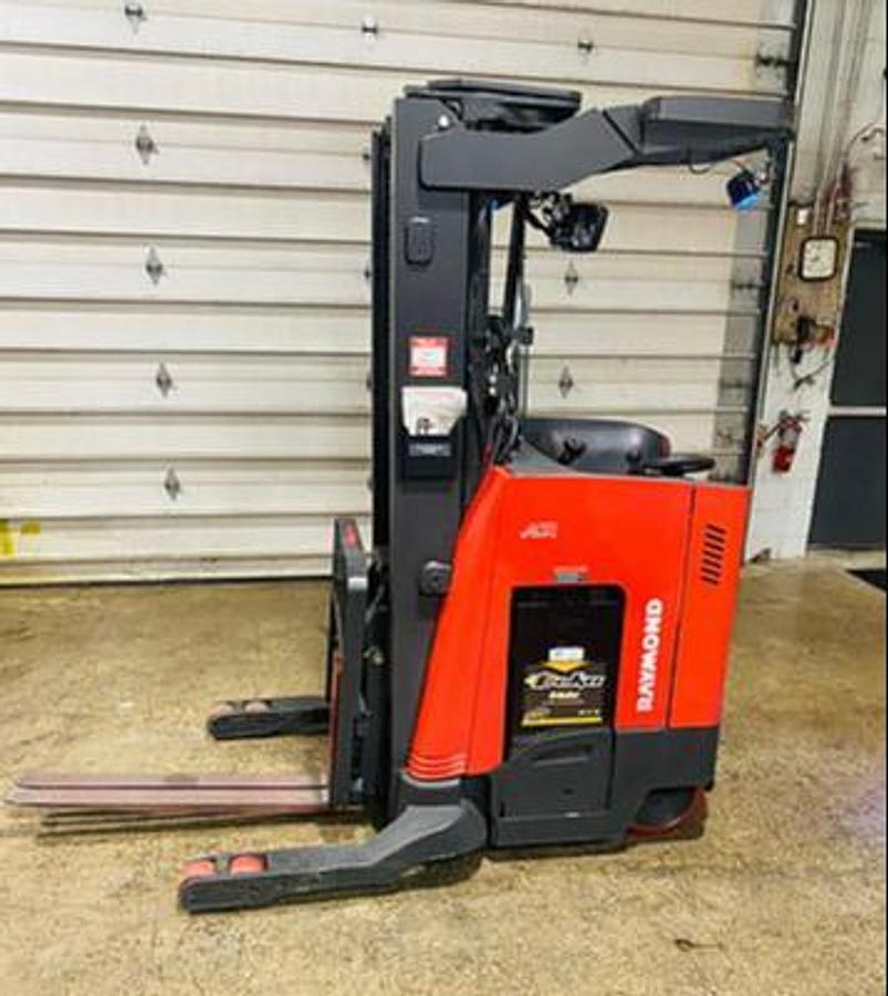 2017 Raymond 720-R40TT CSA reach truck Brampton 4000 lb 210” triple mast side shift battery and charger included freezer-ready export vertical racking