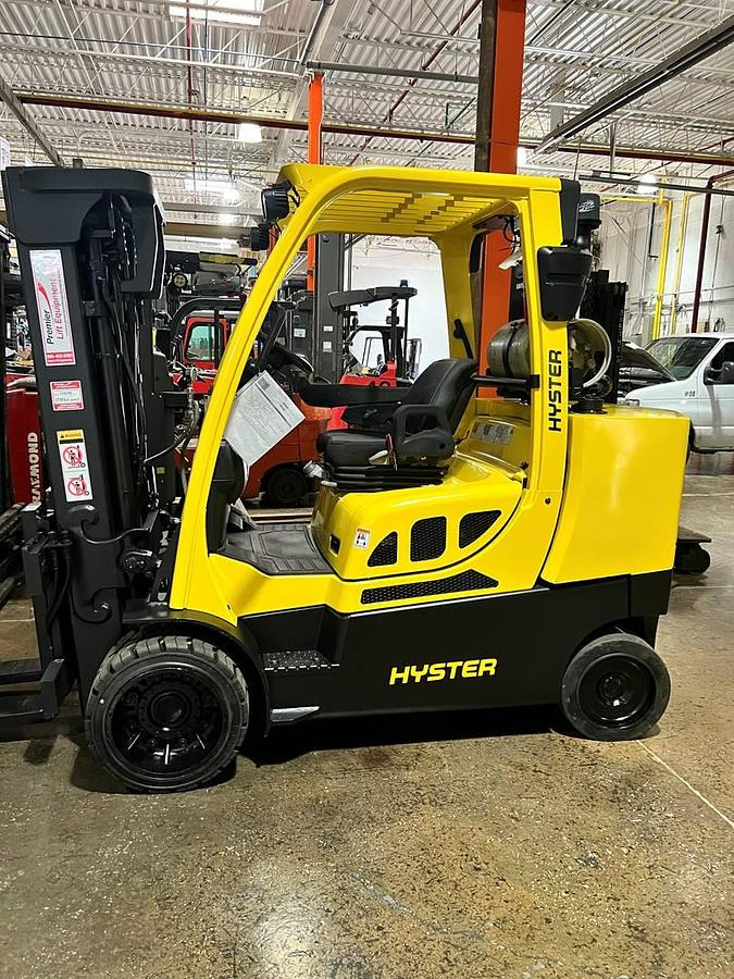 2018 Hyster S120FTPRS CSA propane forklift Brampton 12000 lb 185” triple mast clamp-ready cushion tires export-certified heavy-duty chassis