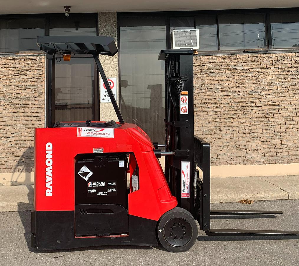 CSA-Certified Raymond Dockstocker 425-C40QM | 4,000 lb Stand-On Reach Truck | Brampton ON | GTA Coverage