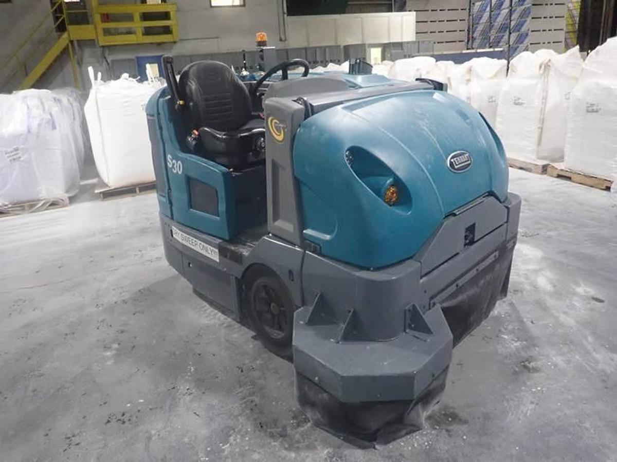 "2023 Tennant S30 LP rider sweeper front angle view