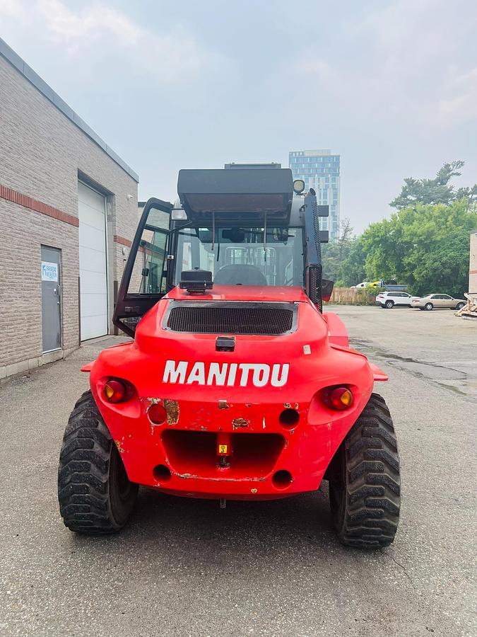 Manitou M40-4 – rear view – cab window, counterweight, safety decals – CSA-compliant diesel forklift – Brampton ON
