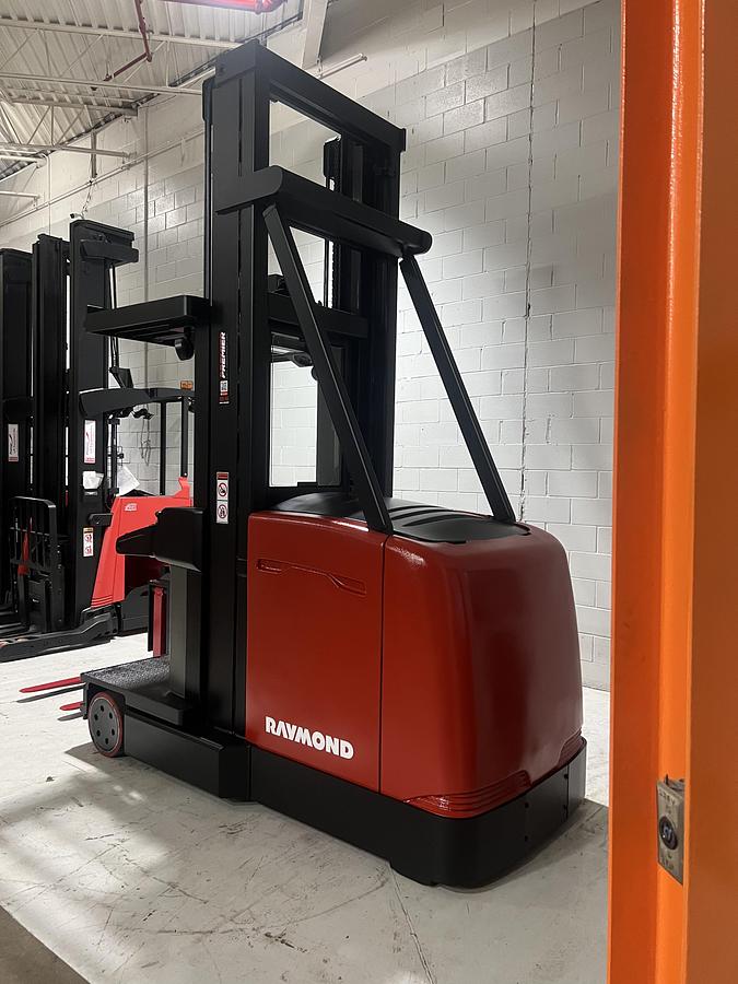 Refurbished Very Narrow Aisle (VNA) Forklifts