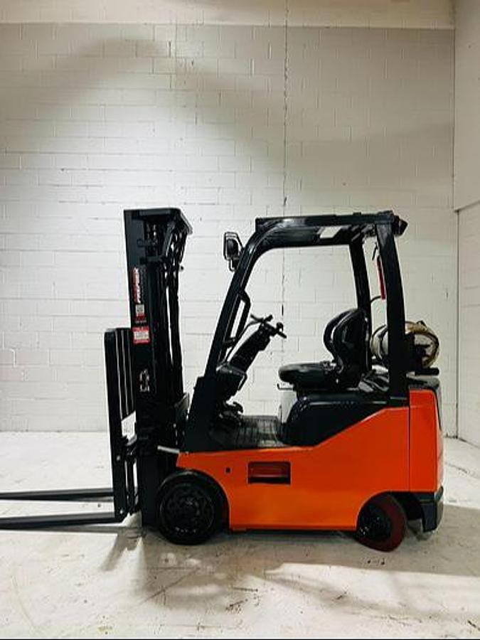 2020 Toyota 8FGCU18 CSA propane forklift Brampton 3500 lb 189” triple mast fork positioner side shift cushion tires compact chassis export-ready