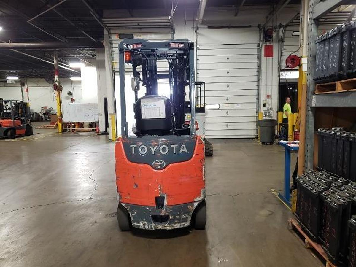 Toyota 8FBCU25 – direct rear view – counterweight, CSA safety decals, and cushion tires – CSA/MOL electric forklift – Brampton ON