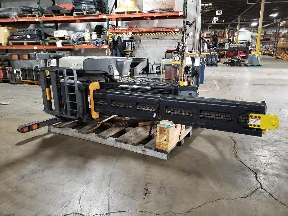 2021 Crown RMD6025-32 Reach Truck | 321” TSU Mast | 36V Battery | Side Shift | CSA Certified | Brampton ON | Export Ready