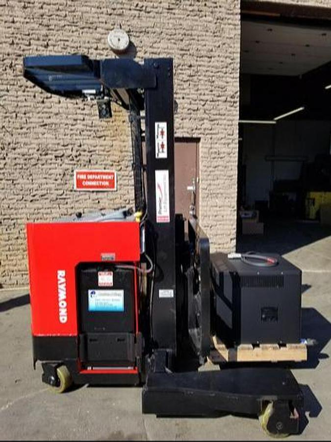 2001 Raymond EASI 4D-R45TT Electric Forklift | 4-Way Reach | Triple Mast | CSA Certified | Brampton ON | Export Ready