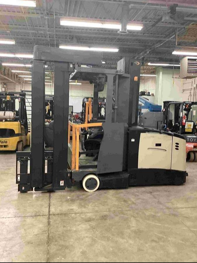 2020 Crown TSP6500-33 CSA turret forklift Brampton 3300 lb 231” monolift mast wire guidance export-certified battery extra