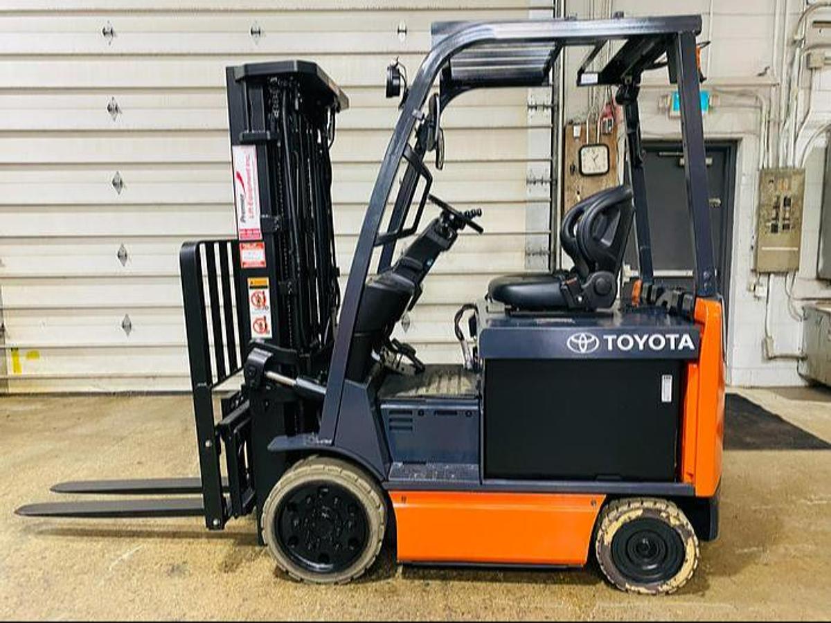 Toyota 8FBCU25 CSA electric forklift Brampton 5000 lb 189” lift LP-to-electric conversion