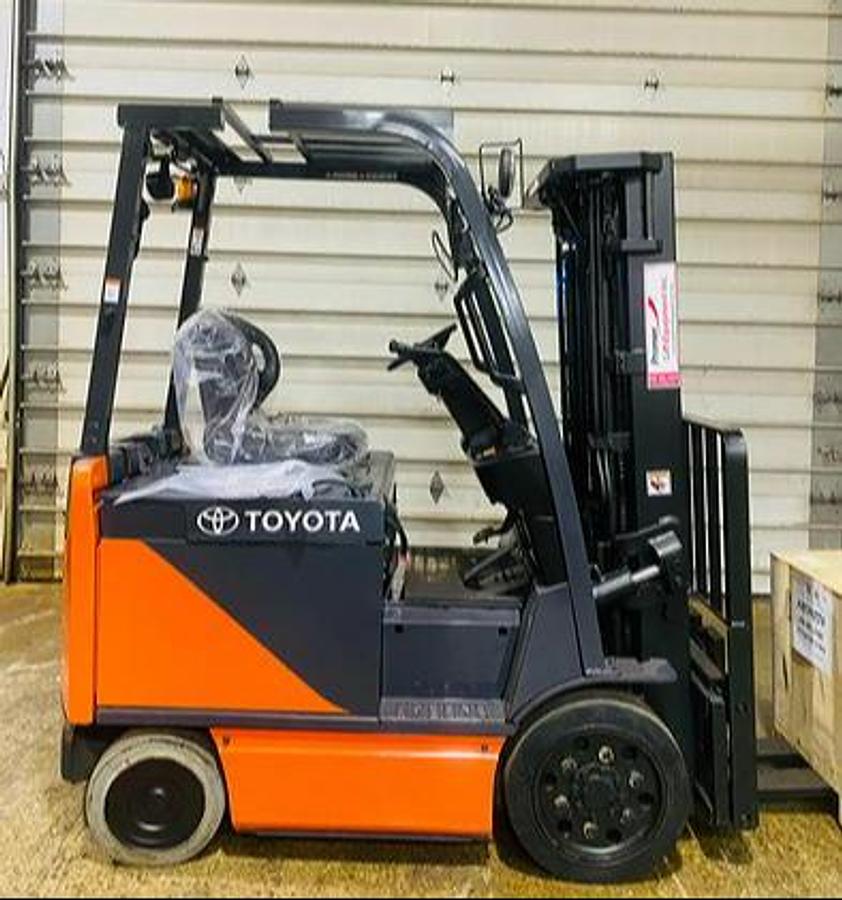 2017 Toyota 8FBCU25 CSA EE forklift Brampton 5000 lb 189” triple mast spark-protected UL/EE freezer-compatible export-certified