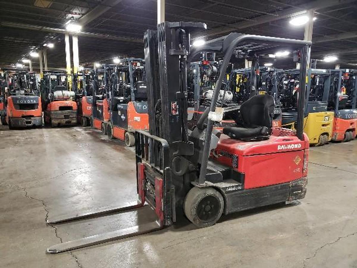 Raymond 4460C40 electric forklift CSA certified Mississauga