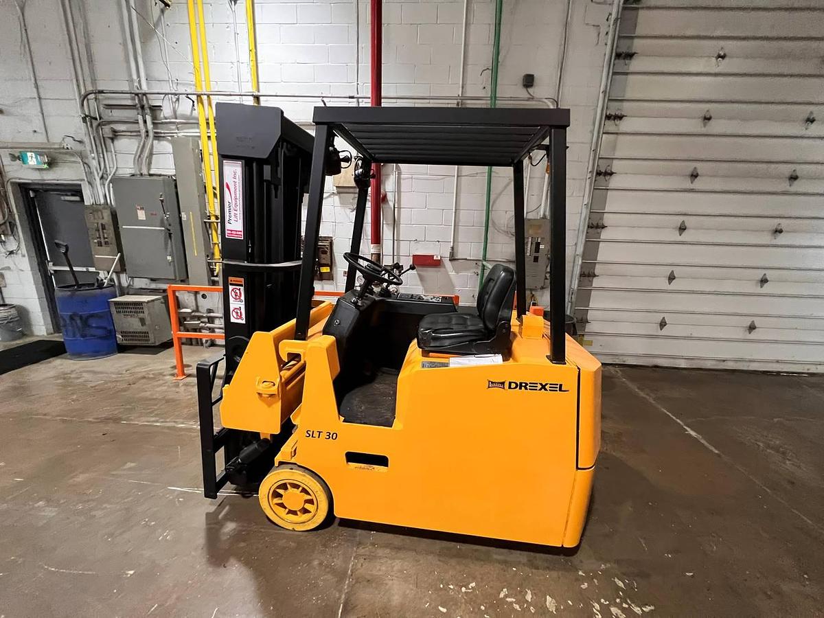 Sold-Drexel-SLT30-CSA-Electric-Swing-Mast-3,000lb-187”-Lift-BramptonON