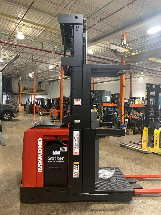 2017 Raymond 550-OPC30TT WG CSA order picker Brampton 3000 lb 240” triple mast wire guidance UL/EE freezer-compatible export-certified