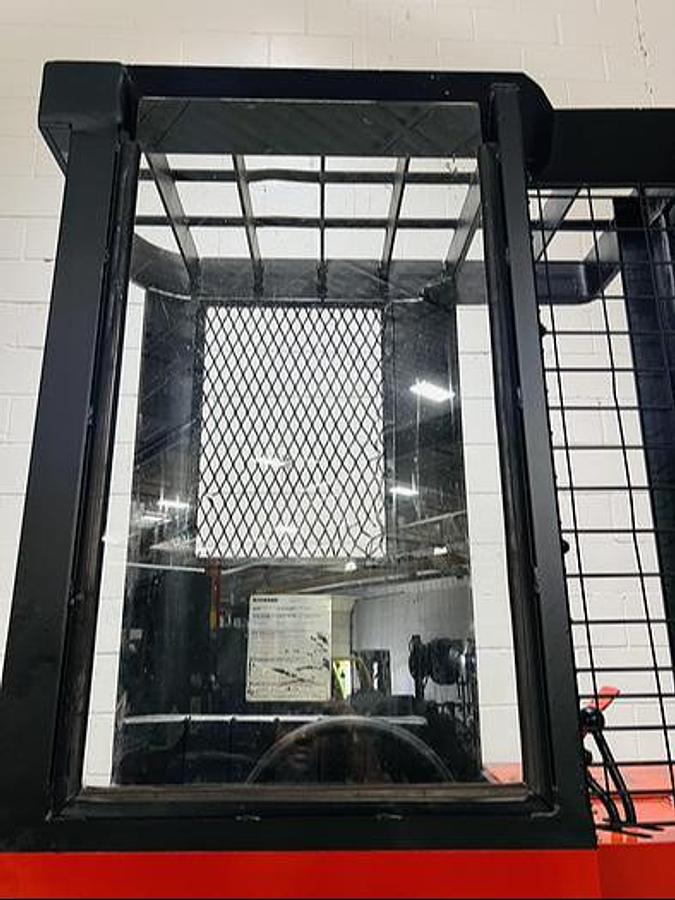 Raymond SL60TN – overhead guard view – operator protection and LED lighting – CSA certified sideloader – Brampton ON