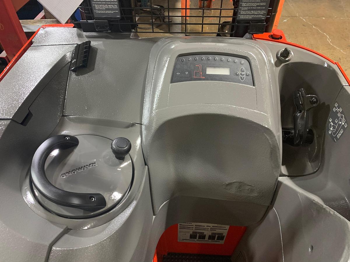 Ergonomic Operators Compartment