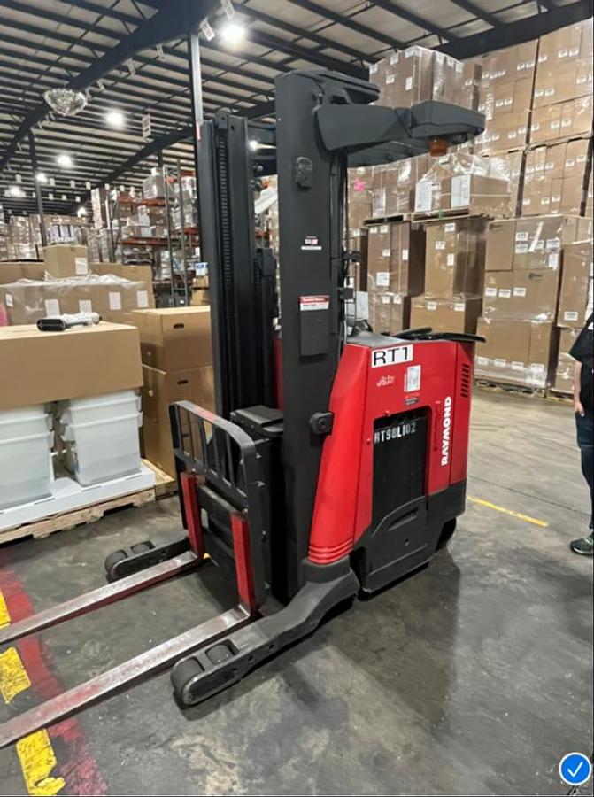 alt="2016 Raymond 750R35TT reach truck side view 3500 lb 211 inch mast 36V"