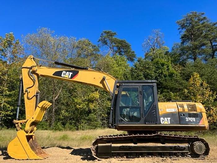 Used 2012 CAT 320 DL/ with Hyd Thumb