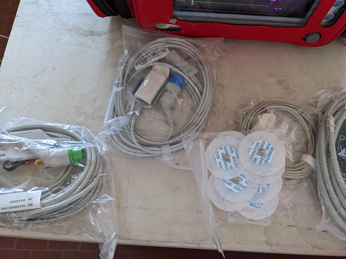 2022 I Giovanniti Moncalieri Monitor Multiparametrico PG M7000 versione 8'' Multiparameter patient monitor