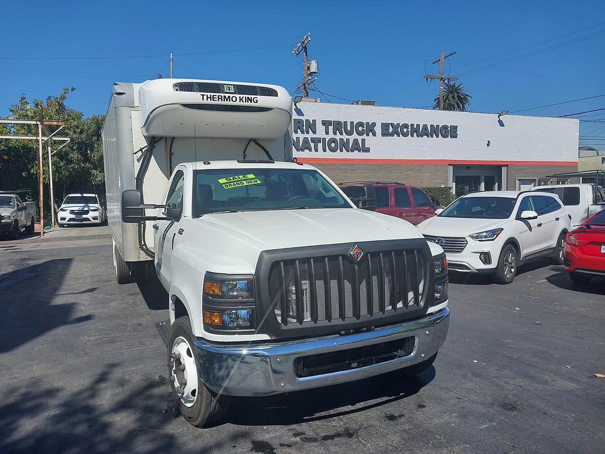 2023 International® CV515 18 ft Reefer