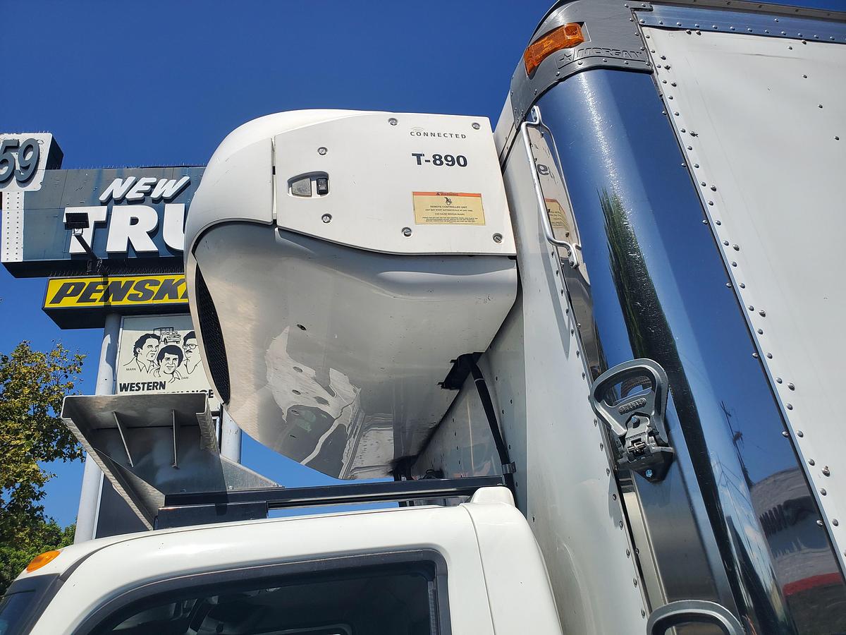 Used 2019 International 4300 26' Refrigerated Truck
