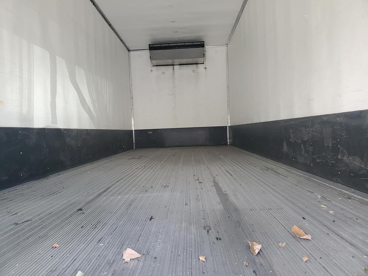Used 2021 International MV607 26' Box Truck