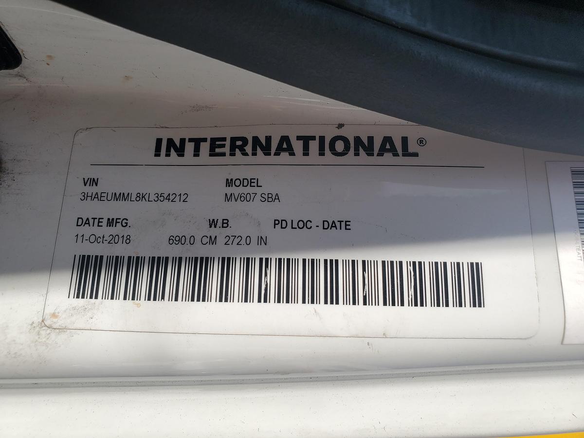 Used 2019 International 4300 26' Box Truck