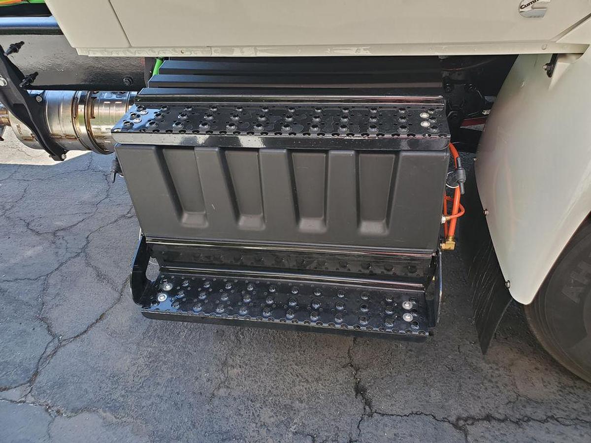 2025 International HV 607