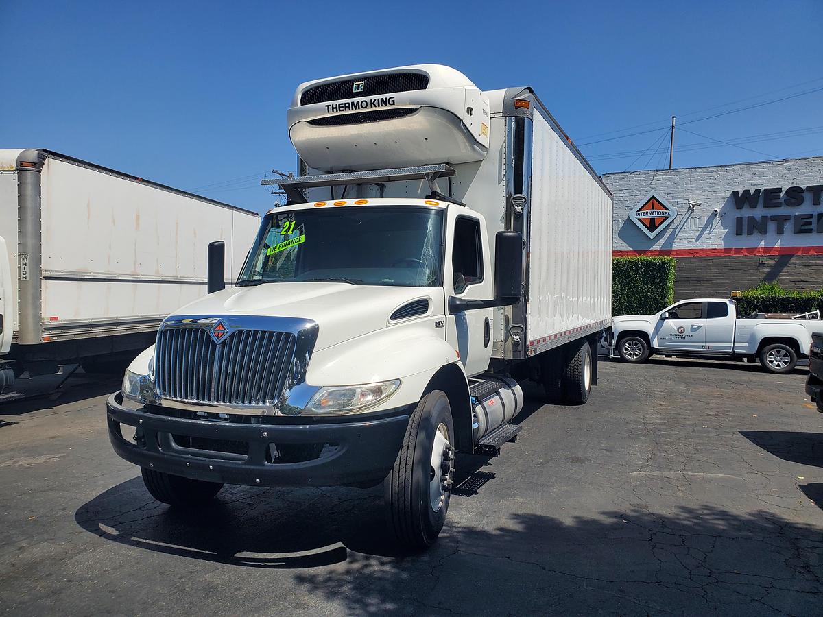 Used 2019 International 4300 26' Refrigerated Truck
