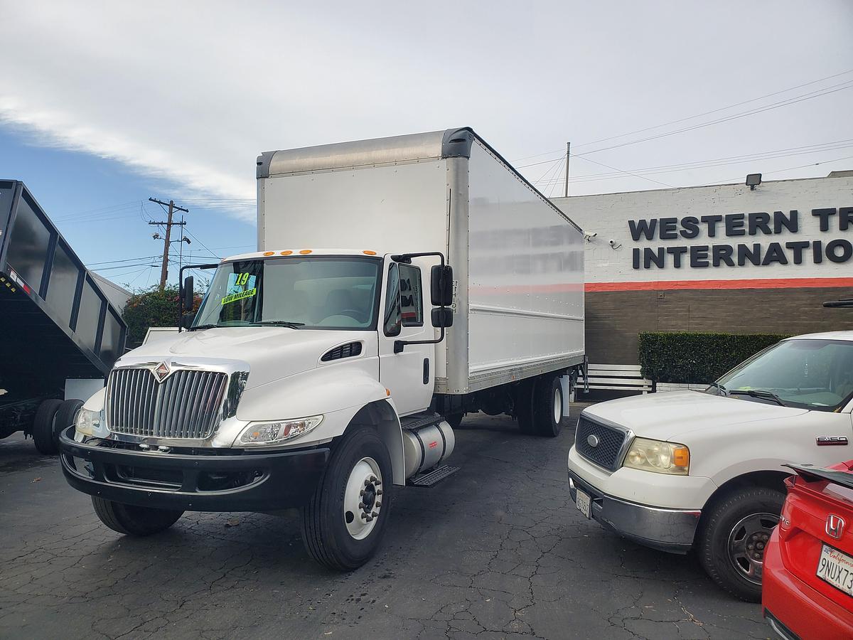 Used 2019 International 4300