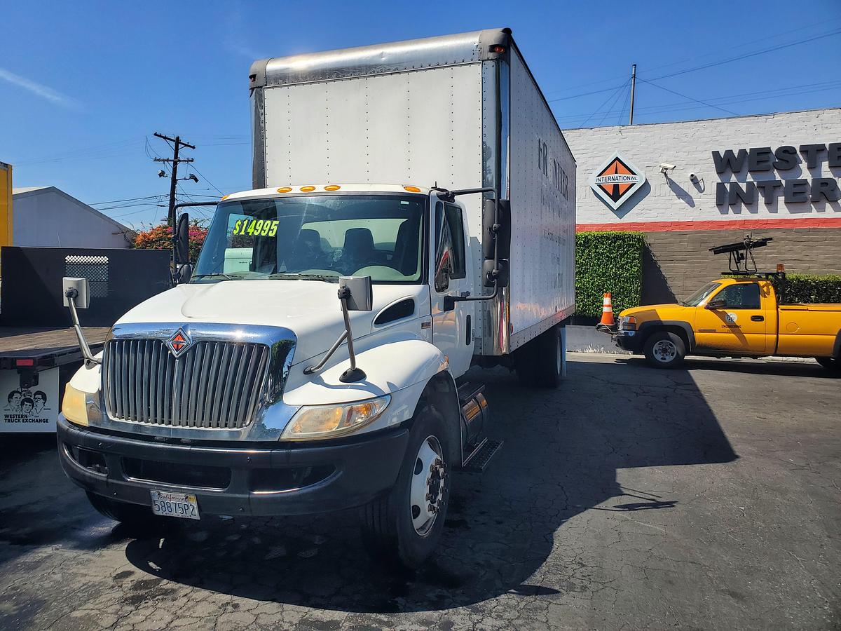 Used 2014 International 4300 24 ft Box Truck for Sale