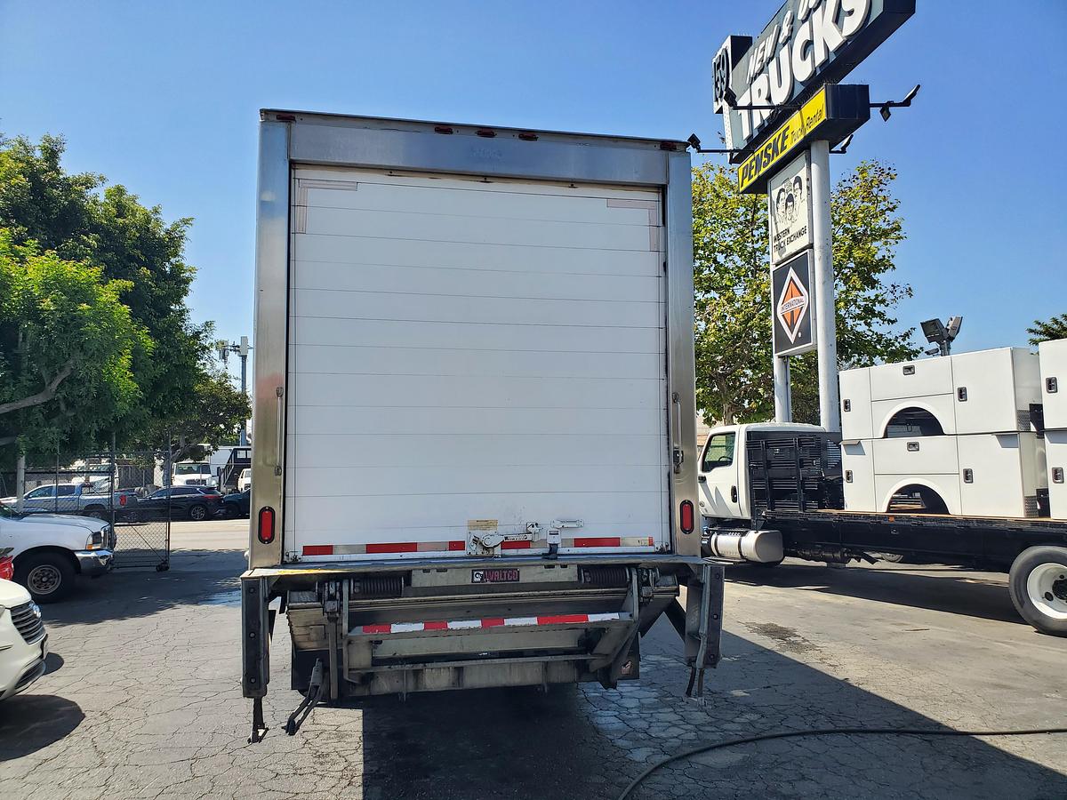 Used 2020 Freightliner M2 26 Foot Refrigerated Truck