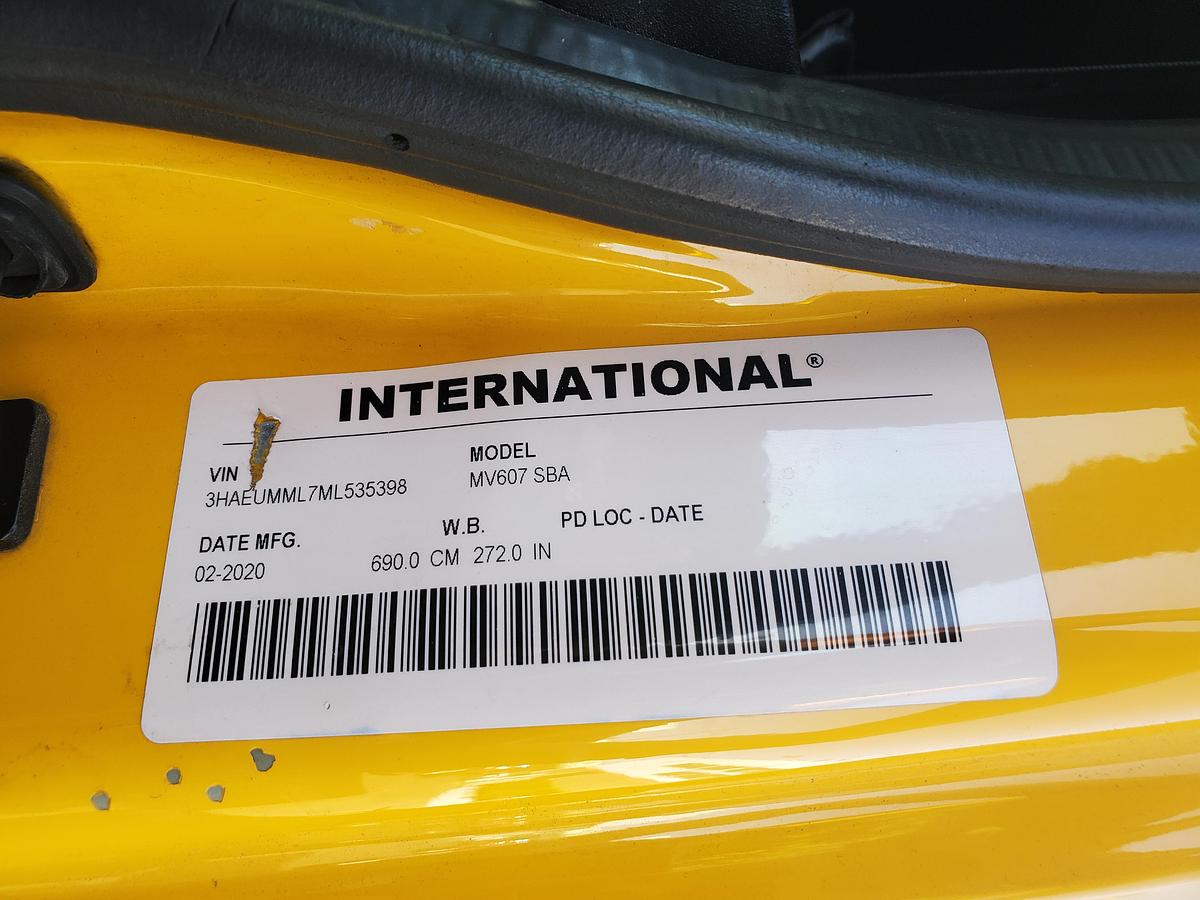 Used 2021 International MV607 26' Box Truck
