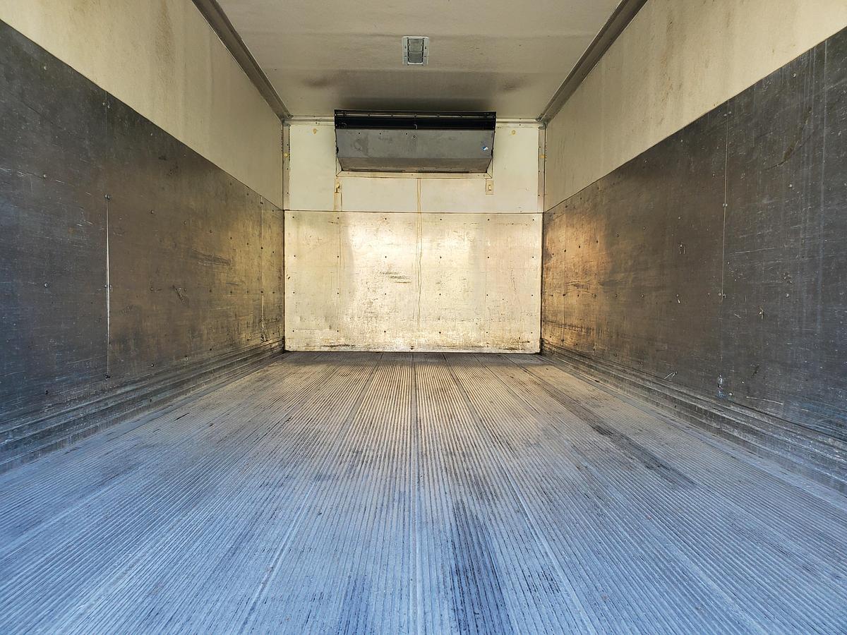 Used 2020 International MV607 18' Reefer